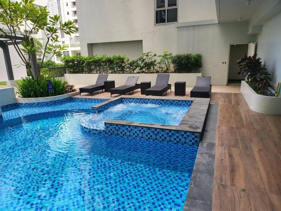Апартаменти Luxury @ Bgc Sleeps 6 Comfortably Fast Wifi Pool! Маніла Екстер'єр фото