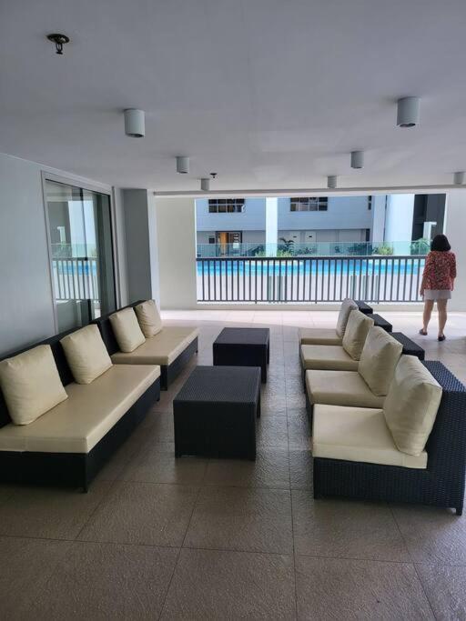 Апартаменти Luxury @ Bgc Sleeps 6 Comfortably Fast Wifi Pool! Маніла Екстер'єр фото