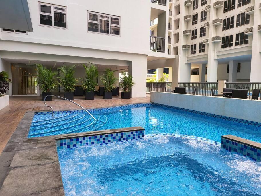 Апартаменти Luxury @ Bgc Sleeps 6 Comfortably Fast Wifi Pool! Маніла Екстер'єр фото